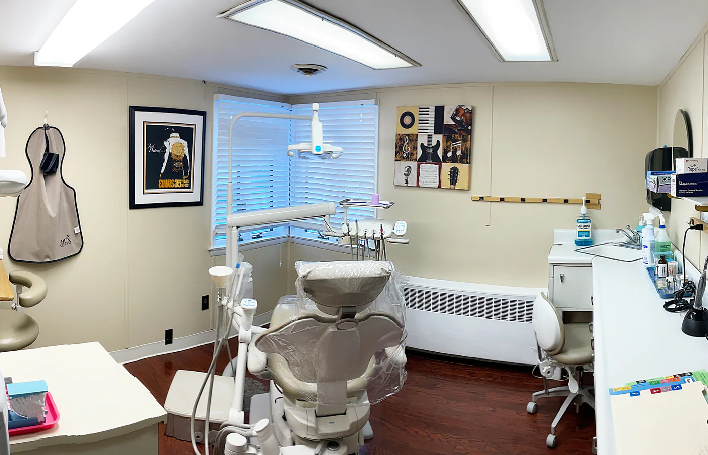 A treatment room inside Design That Smile